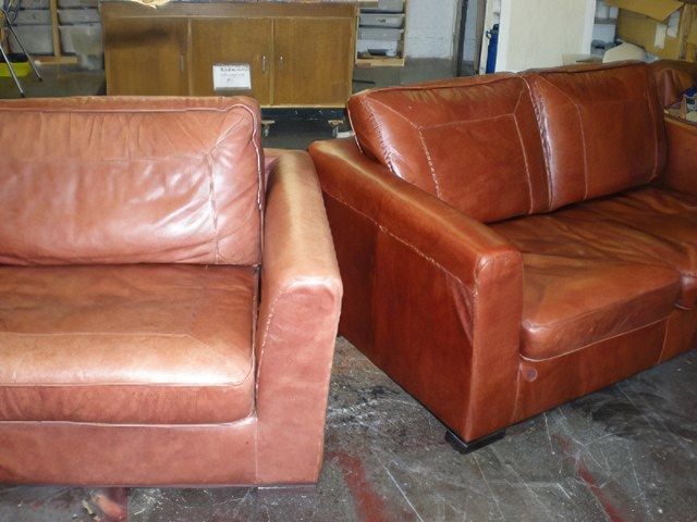 images/leather-cleaning/slider/leather-sofa-cleaners-3-kireth-ai.jpeg
