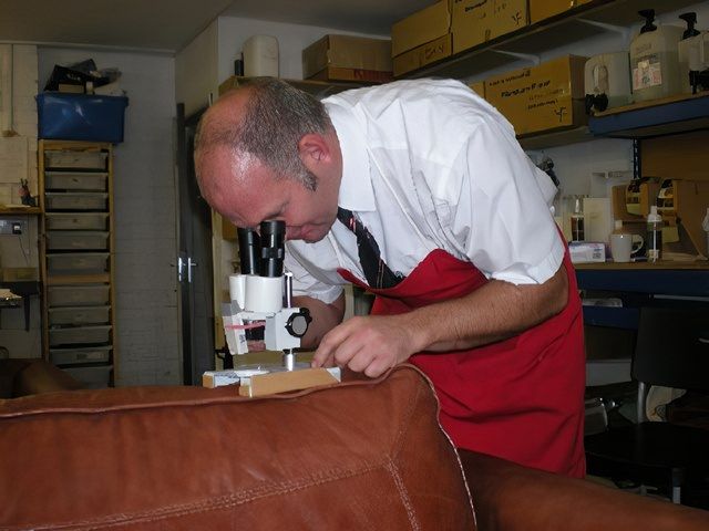 images/leather-cleaning/slider/leather-sofa-cleaners-2-kireth-ai.jpeg